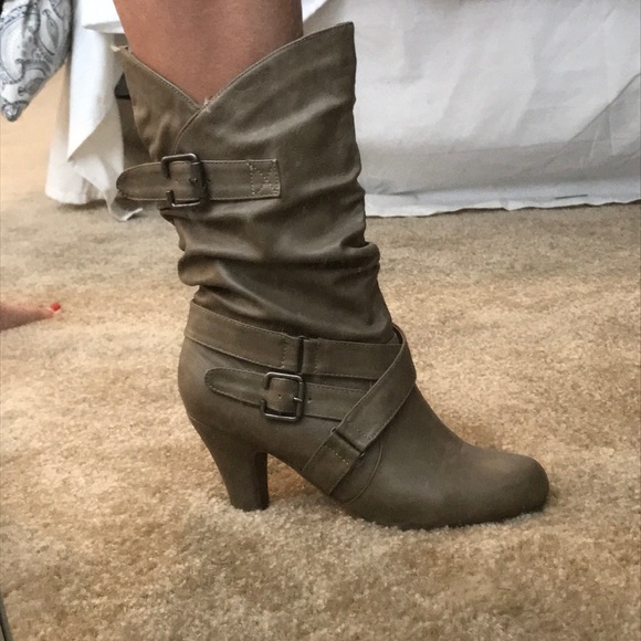 Boots - Picture 1 of 4